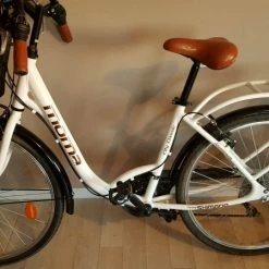 Vlo De Ville Blanc En Trs Bon Tat 26pcs.