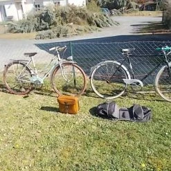 2 Vlos De 1930 Femme Et Homme Bon Tat